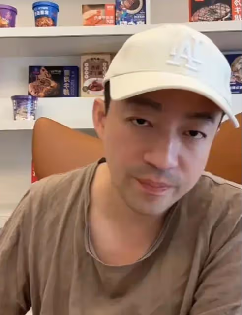 汪小菲徹底崩潰了！酒後發癲跑到大S住的豪宅鬧事，完全失去控制