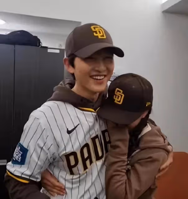 宋仲基見到11年前小女孩，她已成為演員，期待能和宋仲基一起工作