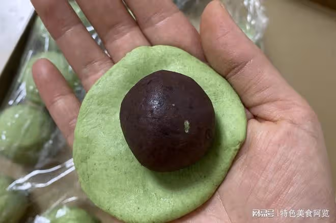 老媽做了半輩子的青團配方!隔夜不硬不裂,附自製紅豆沙做法~