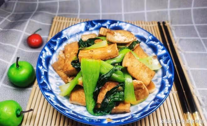 農曆二月十四三官下降日,忌食5樣做4事,天官賜福,消災轉運