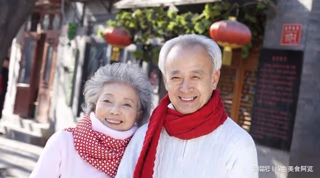 71歲老奶奶自述:以為存錢養老很幸福,老伴走後,我卻受盡煎熬