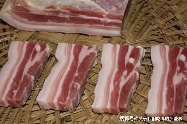 腌鹹肉別直接抹鹽,牢記「1炒2抹3壓」,鹹肉更軟嫩,咸香不肥膩