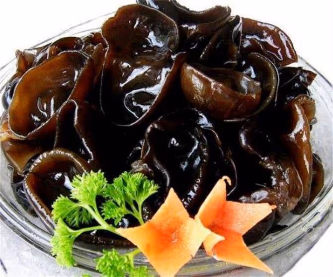熟的木耳隔夜能不能吃?吃了隔夜的木耳會中毒?可別輕信網絡傳言