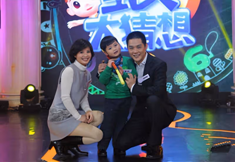 程愫曬母子溫馨日常,14歲崽崽罕出鏡,孩子爸再婚娶嫩模重組家庭