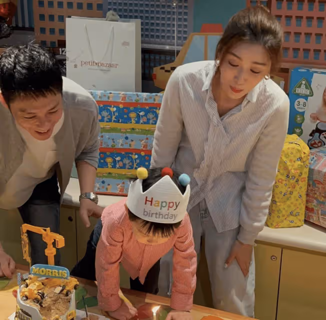 程愫曬母子溫馨日常,14歲崽崽罕出鏡,孩子爸再婚娶嫩模重組家庭