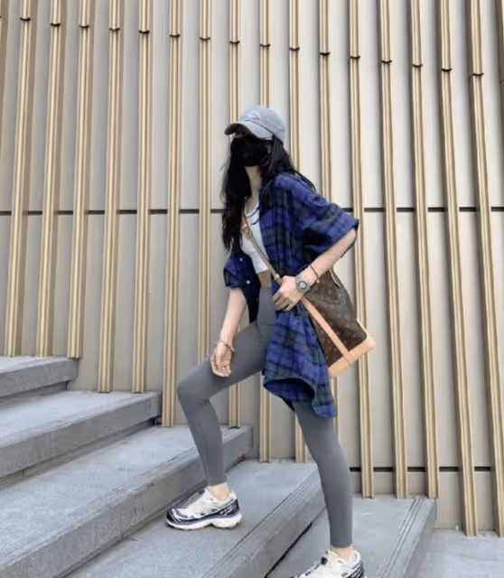 原來「瑜伽褲」穿對了這麼好看!洋氣顯瘦,微胖、矮個子都適合
