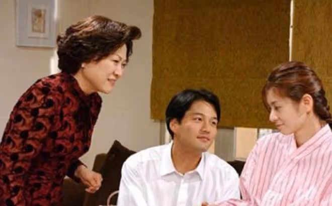 兒媳，小叔子沒錢結婚，再買衣服就AA，好呀，兒媳扭頭買新包