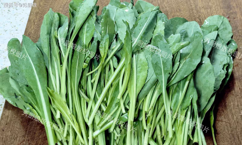 春天，這菜使勁吃，一養肝，二抗菌，三降火，四強免疫，別不懂吃