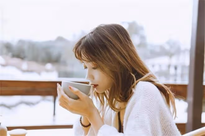 「我想要秋天的第一杯奶茶」：跟風的愛情，不會長久