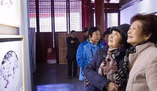 和姐妹搭夥過五年，最後一個人回老家：抱團養老不好過
