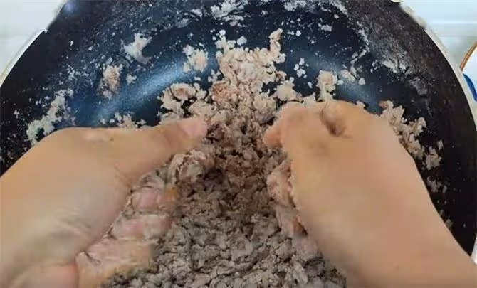 半個南瓜,2碗糯米粉,像我這樣簡單一做,軟糯綿密香甜,真好吃