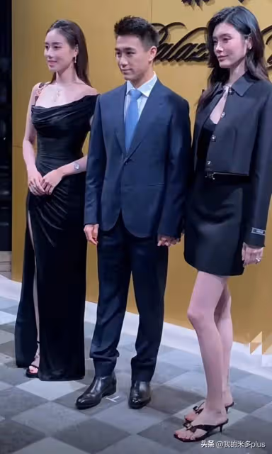 奚夢瑤夫婦亮相活動,女方氣場太強,何猷君一路牽著老婆不撒手
