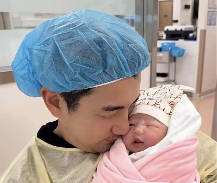恭喜!香港人氣女星梁諾妍剖腹產女,或將和老公追生第三胎
