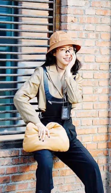 成時尚女性優雅減齡風格穿搭，展現不一樣的女人味兒