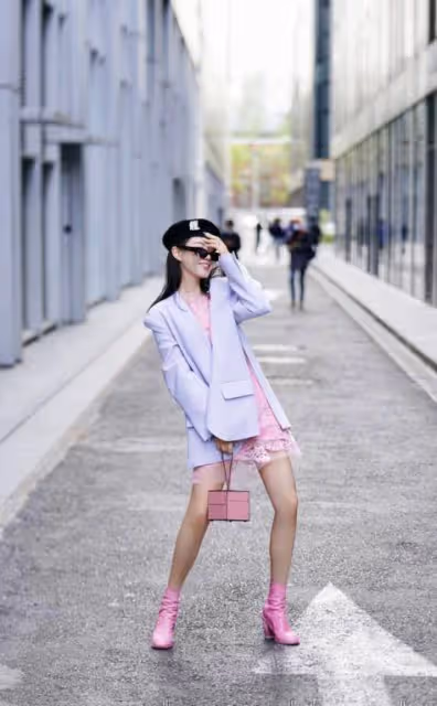 成時尚女性優雅減齡風格穿搭,展現不一樣的女人味兒