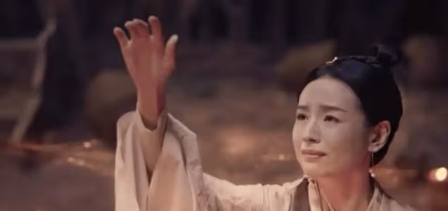 《與鳳行》里的最美女配,長著一張徐璐的臉,演技更是驚鴻一瞥