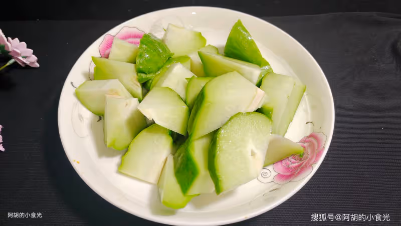 春天裡,雞湯、魚湯都不如這碗湯!多為家人煲一鍋,鮮味十足,滿口營養賽千金
