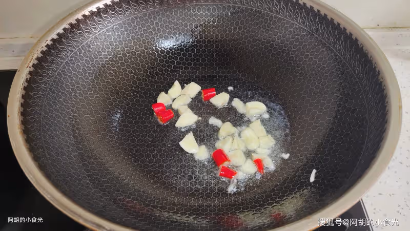葉酸是蘿蔔15倍,幾毛一根的綠色人參!隨手一炒,鮮嫩好營養,炫飯一口都不剩