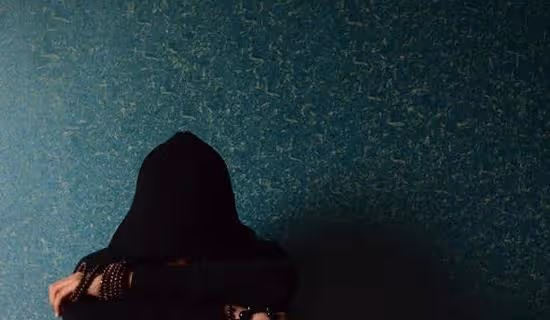 老公出軌小三後各種嫌棄原配，原配怎樣讓出軌男人主動放棄小三？