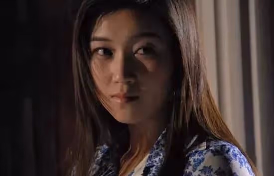 舅母喝醉在屋躺了一下，1萬元不見了，想找回，公公攔住了