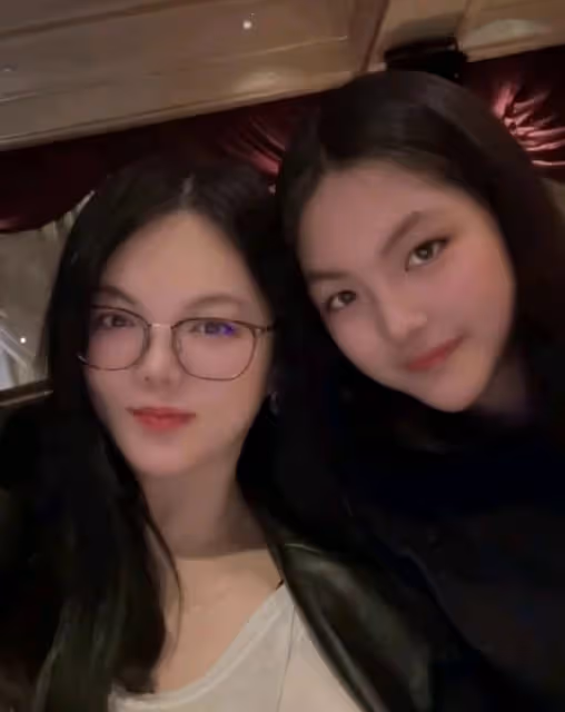 李湘飛赴倫敦陪王詩齡享美食，母愛深深引熱議