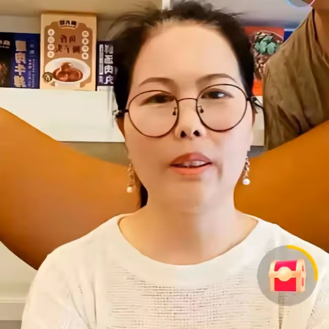 汪小菲保姆還原玥兒被搶細節：遭壯漢強行推倒搶走，腰也被閃了