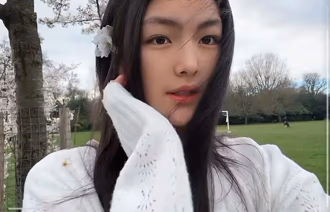 李湘女兒曬留學生活，王詩齡高挑纖瘦好漂亮，與好友辦派對超開心