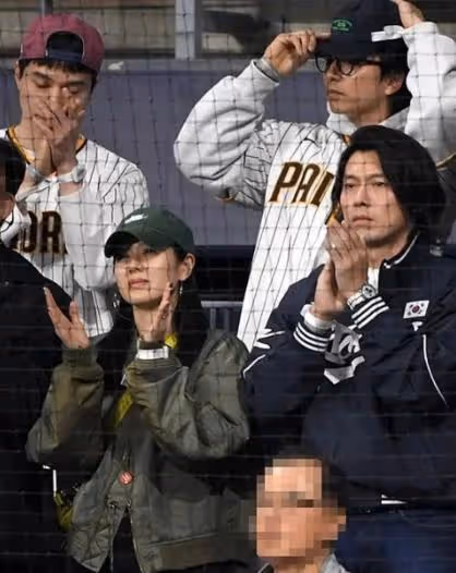 比迫降CP還閃!死鬼CP情侶裝看MLB,車銀優獨自狂嗑熱狗畫面瘋傳