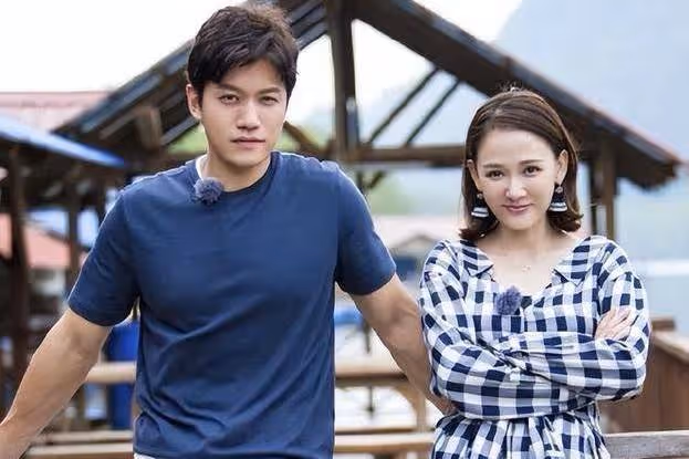 「嫁給普通人」的4位女星，她們不當豪門太太，反而選擇嫁給愛情