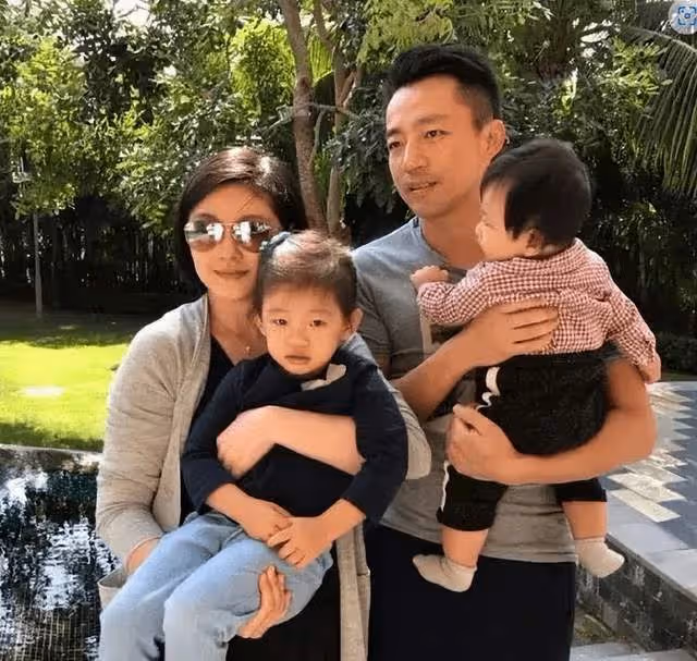 汪小菲報警後回京孩子飆淚送別,林心如對大S的評價一針見血