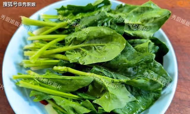男人養肝強壯,女人養肝漂亮,春天多吃3菜,養肝排毒,一身輕鬆