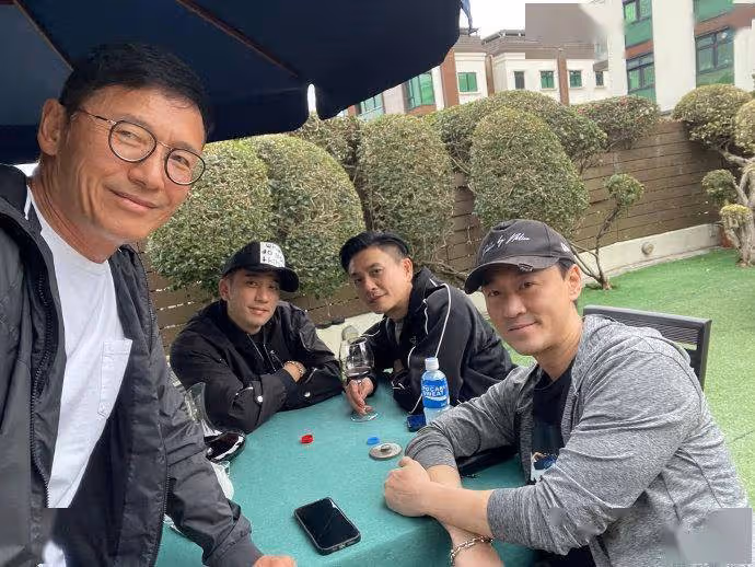 期待!TVB前小生吳卓羲宣布重返樂壇,與林峯、黃宗澤聚會引關注