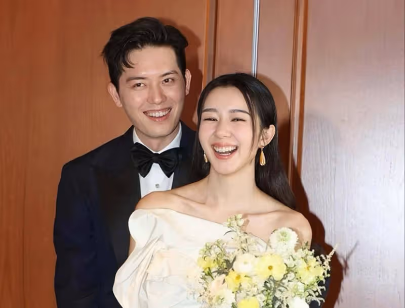 恭喜!香港人氣女星大婚,老公因高顏值獲贊,想在十天內造人成功