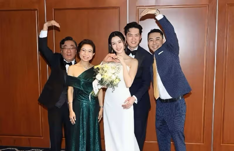 恭喜!香港人氣女星大婚,老公因高顏值獲贊,想在十天內造人成功