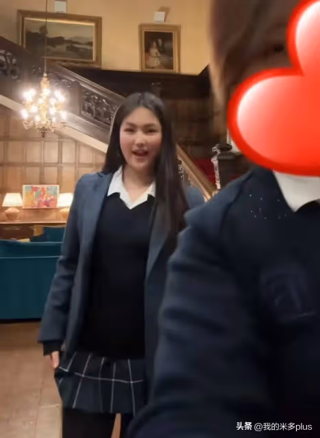 李湘女兒減肥2年後復胖,14歲王詩齡近況曝光,臉型圓潤胳膊粗壯