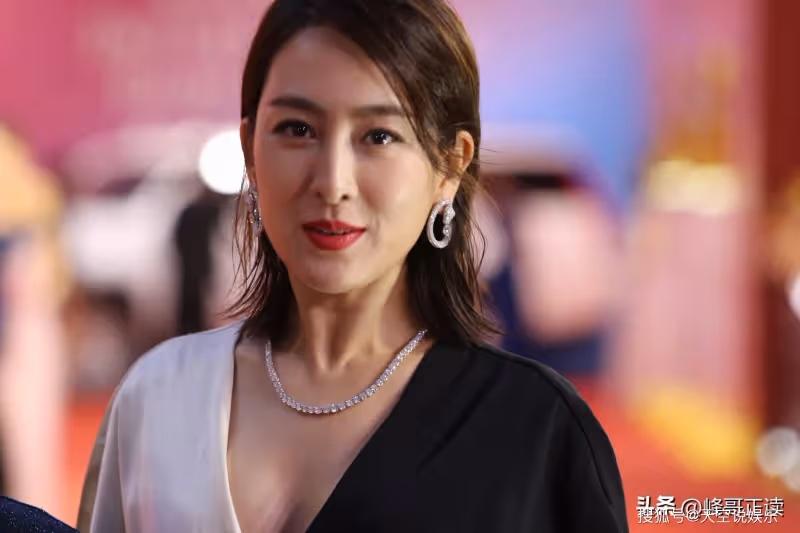 分手11年後,再看馬蘇的現狀,才明白當年孔令輝的選擇有多正確!