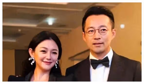 S媽揭開驚天真相,曝光汪小菲欠債說謊,大s含冤受辱,悲泣不語。