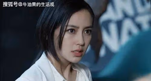 黃曉明慶46歲生日,曬全家福小海綿出鏡,和楊穎劃清界限
