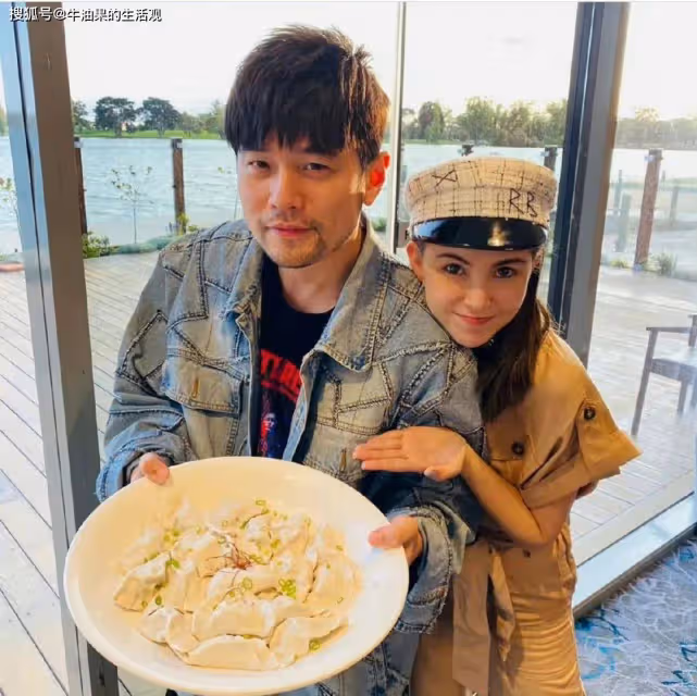 昆凌自曝有嚴重焦慮症,嫁給周杰倫後壓力山大,怕配不上他