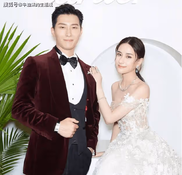 賭王千金何超蓮與竇驍離婚?兩人貌合神離,肢體語言引爭議