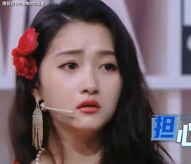 關曉彤生日被整蠱大哭,沈騰故意摔碎上億光碟,為收視率無下限
