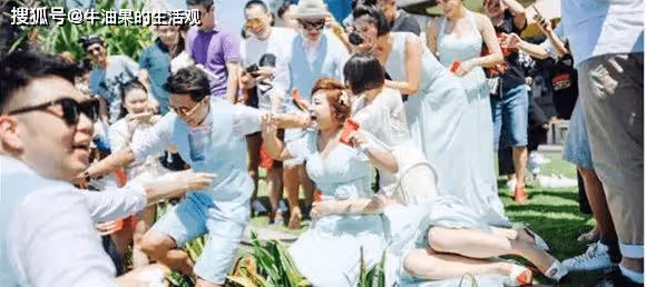 關曉彤生日被整蠱大哭,沈騰故意摔碎上億光碟,為收視率無下限