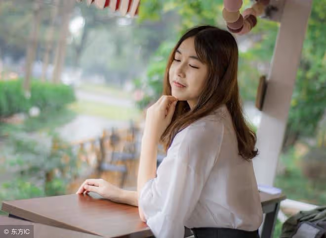 大齡剩女說:男人三十而立,你啥都沒有,誰給你的勇氣來相親