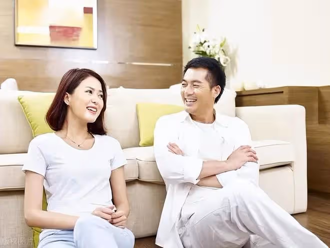 丁克15年,意外懷孕後,嫂子打電話來罵我,侄子把我家玻璃砸了