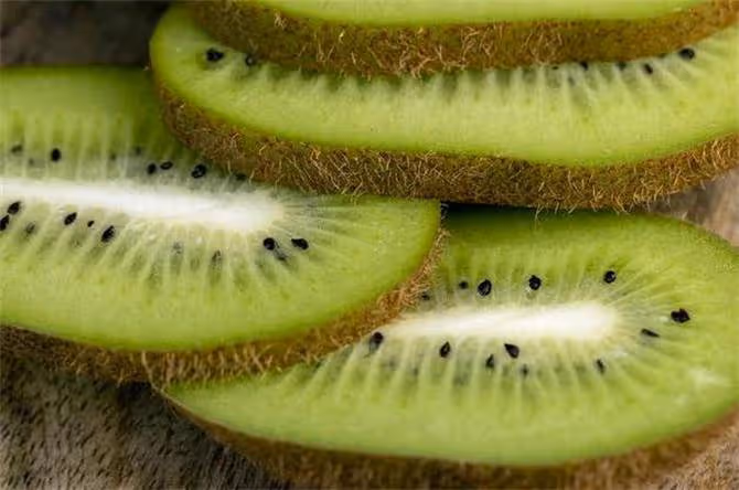 獼猴桃為什麼叫kiwi?獼猴桃Kiwifruit的來源竟然是鳥身上的毛?