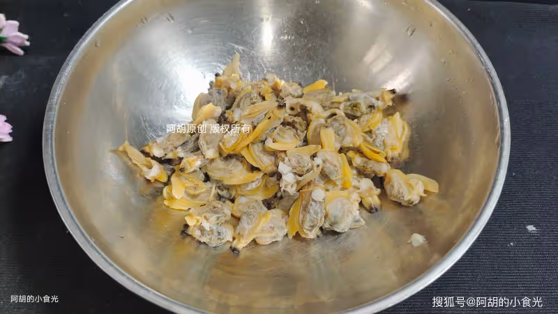 穀雨前快吃它,口口鮮嫩賽神仙!三種食材一拌,清香好營養,輕鬆下了三碗飯