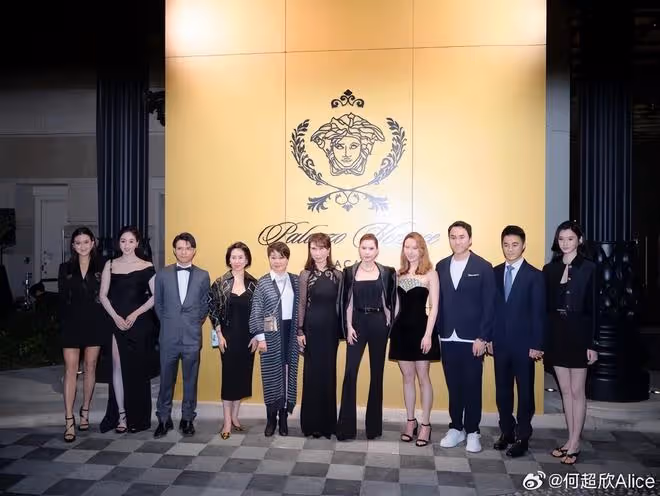 何超蓮曬活動照,何超瓊何猷君等家人罕見出鏡,賭王家全是高顏值