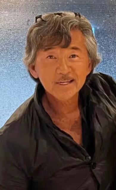 笑不活了!朱珠老公曬女兒萌照,打趣2歲珠寶撞臉歌手林子祥