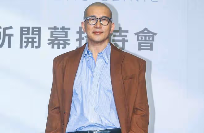 具俊曄風波後最新露面,54歲還扮酷,被大S精心打扮了一番