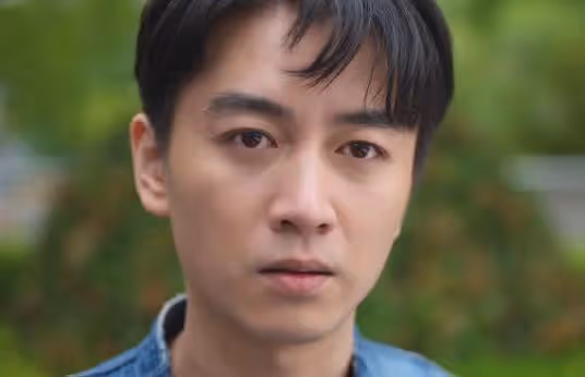 《小日子》:朱勁草從大廠離職,也不說綠茶的真面目